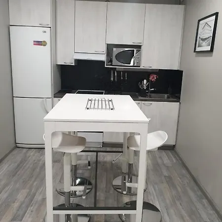 Alexi Apartments - Newly Renovated Apt In The Heart Of The City Near To Railway Station And Nokia Arena Tampere Extérieur photo