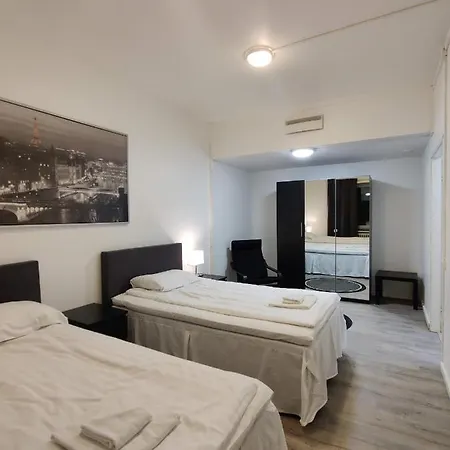 Alexi Apartments - Newly Renovated Apt In The Heart Of The City Near To Railway Station And Nokia Arena Tampere Extérieur photo